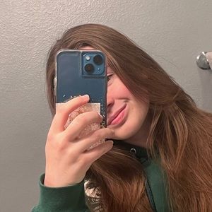 Meet your Posher, Leila